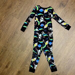 Okie Dokie 3T Space Theme Kids Matching cuffed Pajamas - Black and Blue. GUC.